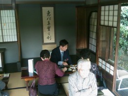 Rin Kai Ho gives a teaching session