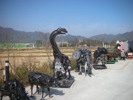 Metal menagerie